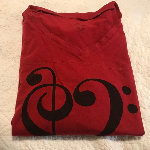 Torrid red short sleeve v-neck t-shirt with music note heart (3X) - Picture 11 of 12